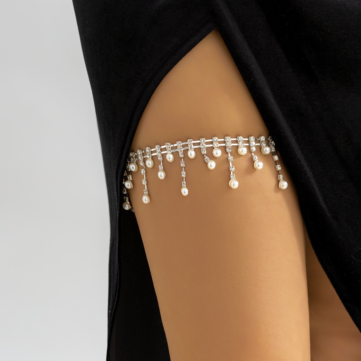 Body Jewelry Leg Chain - Koralikowy łańcuszek na nogę z perłami