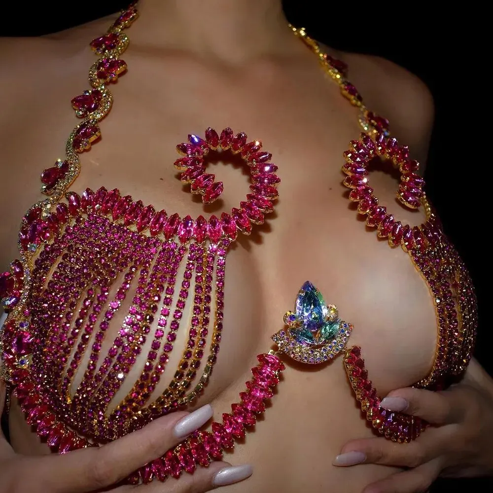 Body Jewelry Dress - Rave różowy kryształowy wspornik na klatkę