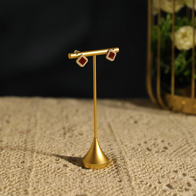 Biżuteria Kolczyki Stojak Uchw – Body Jewelry Holder recenzja i cena